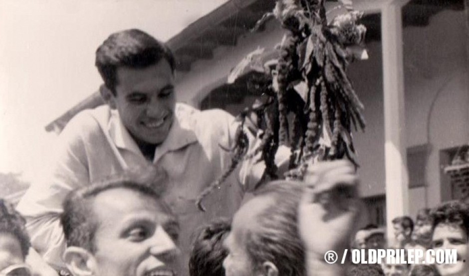 1959: Прославување влез во второлигашко друштво.