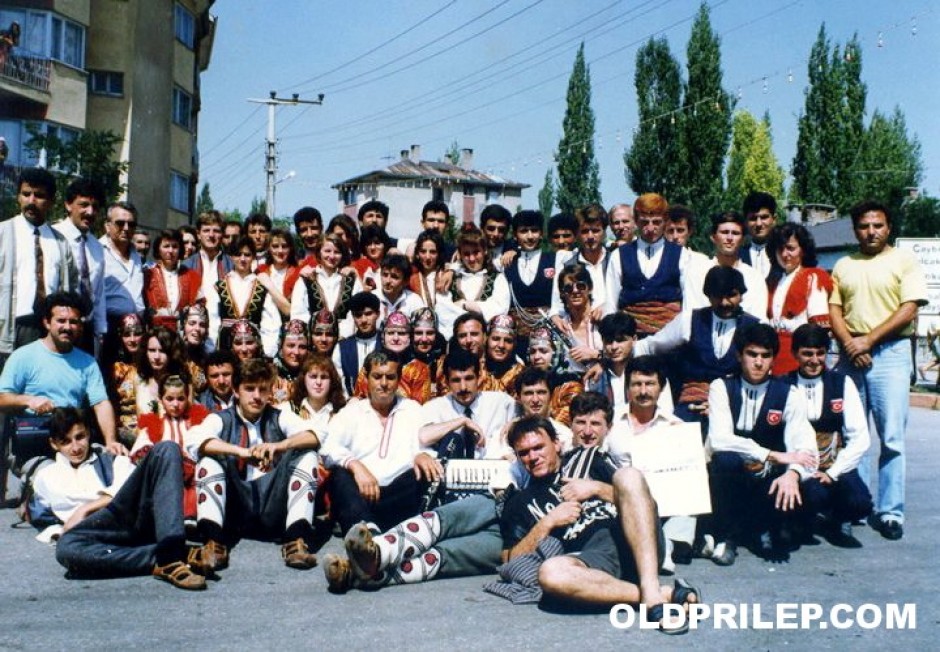 1991: КУД „Моминок“ сликани со колеги од другите балкански земји во Ешме (Турција)