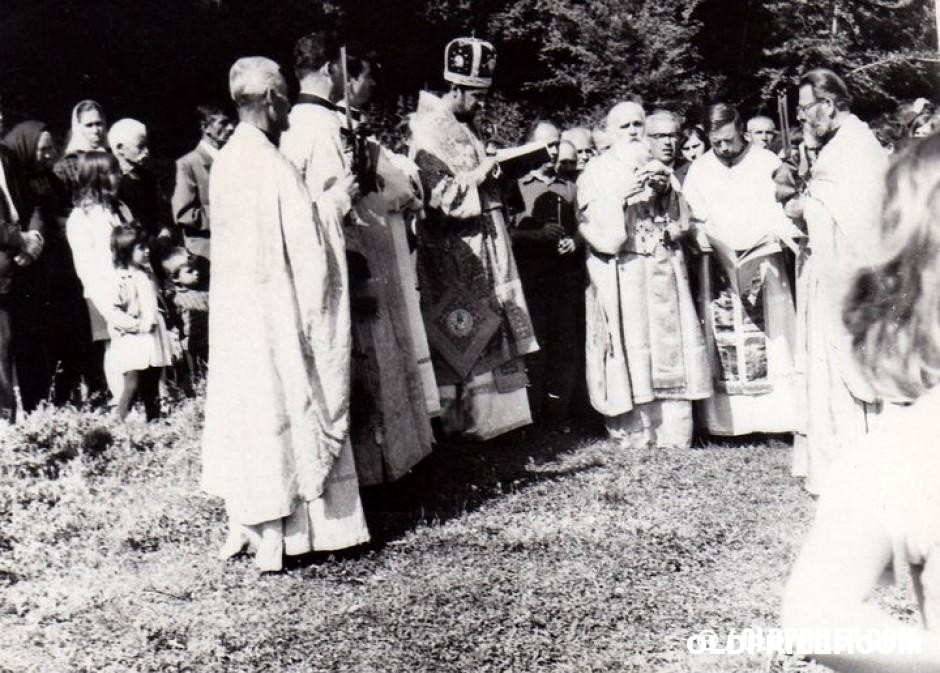 Осветувањето на црквата во Смолани во 1972 година.