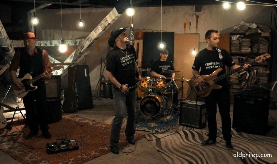 2016: „Кросроуд блуз-бенд“