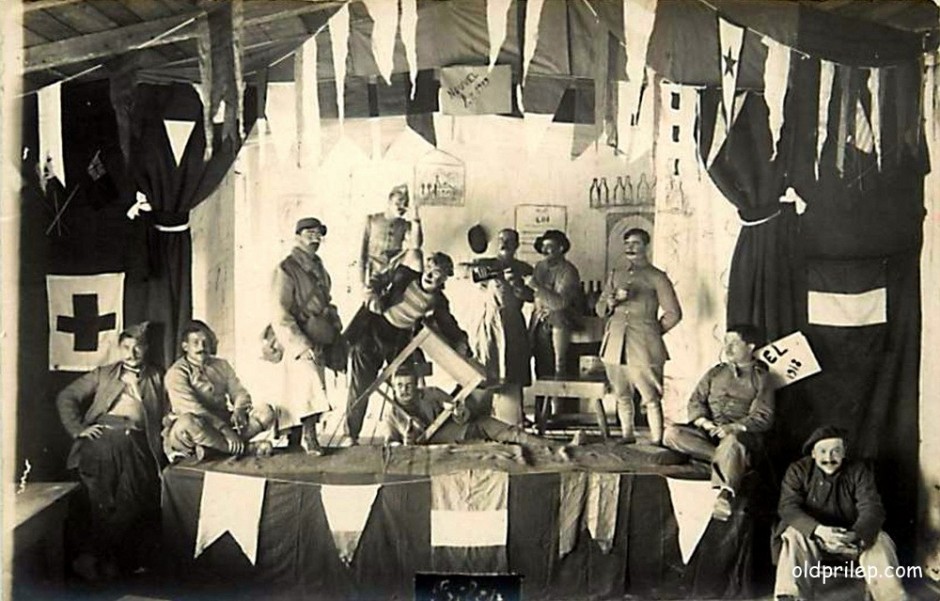 1918: Новогодишна театарска претстава на француската војска во поранешната германска воена болница - 210 во Прилеп
