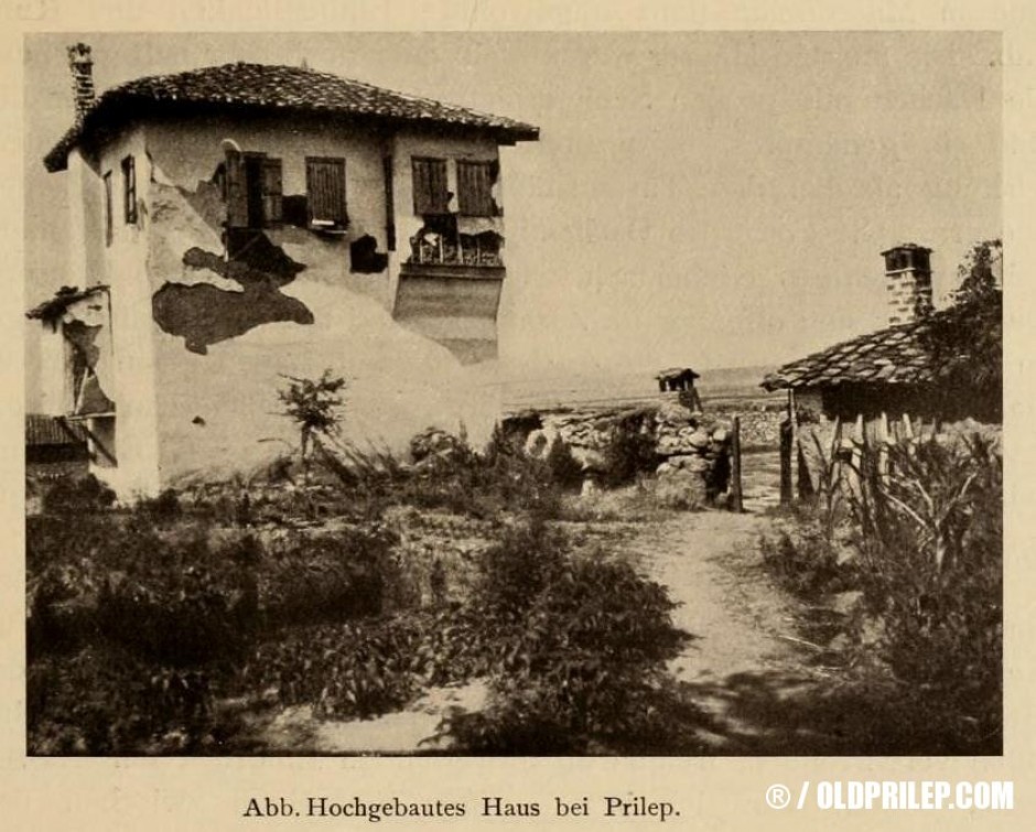 1917: Висока куќа во околината на Прилеп. Фотографија направена од експедицијата на германскиот зоолог Franz Doflein.