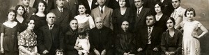 1934: Фамилијата Башевци по повод доаѓањето на внукот и братучед Васил Дундов од Америка