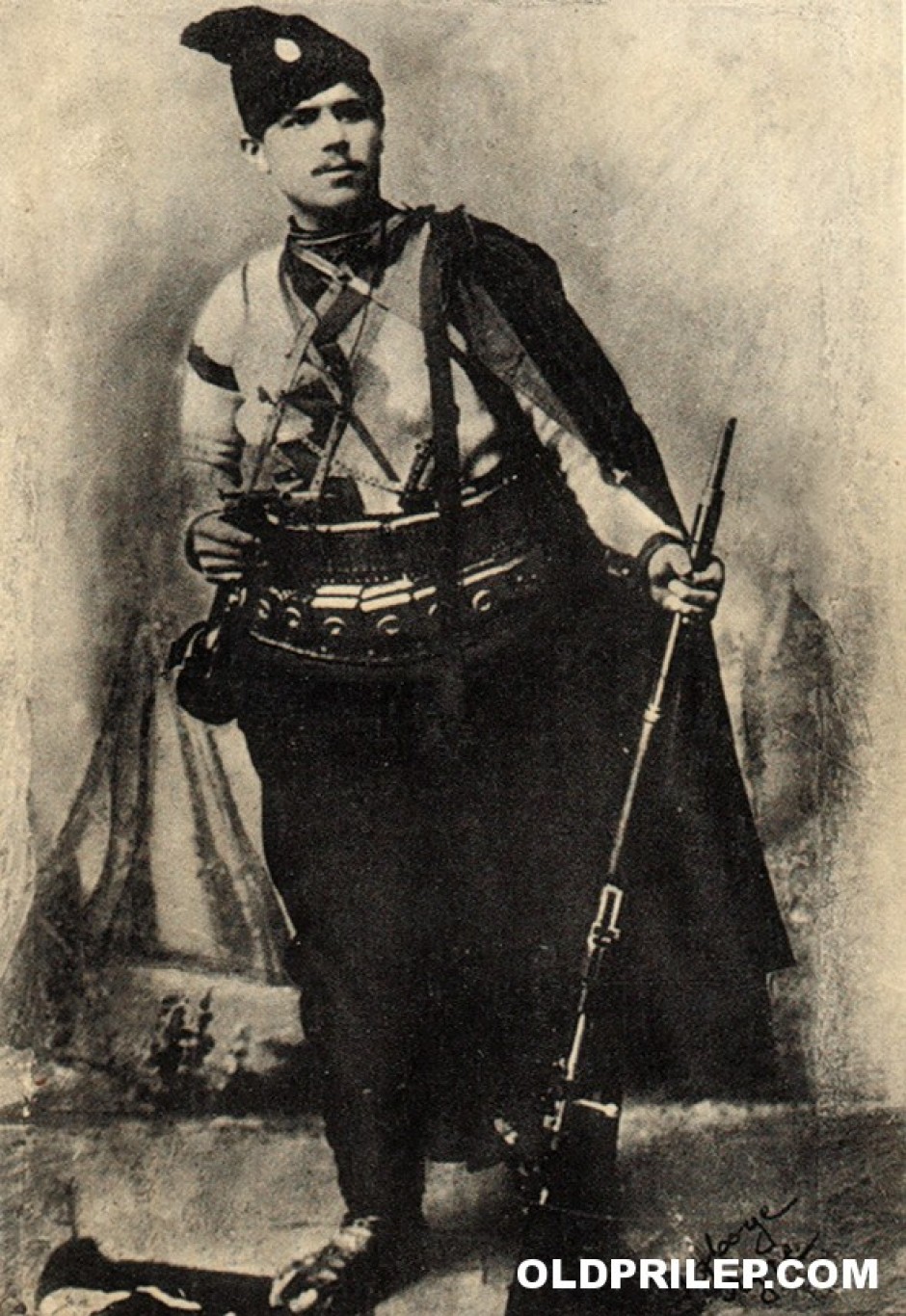 1911: Драгутин Јовановиќ - Луне како четник