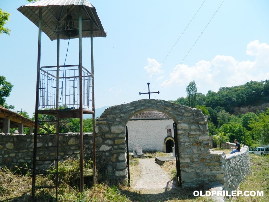 Црква „Свети Георгиј“, село Тројаци.