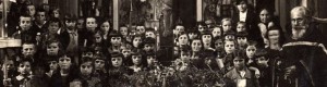 1936: Детскиот хор во црквата „Свети Кирил и Методиј“ на Велики Петок