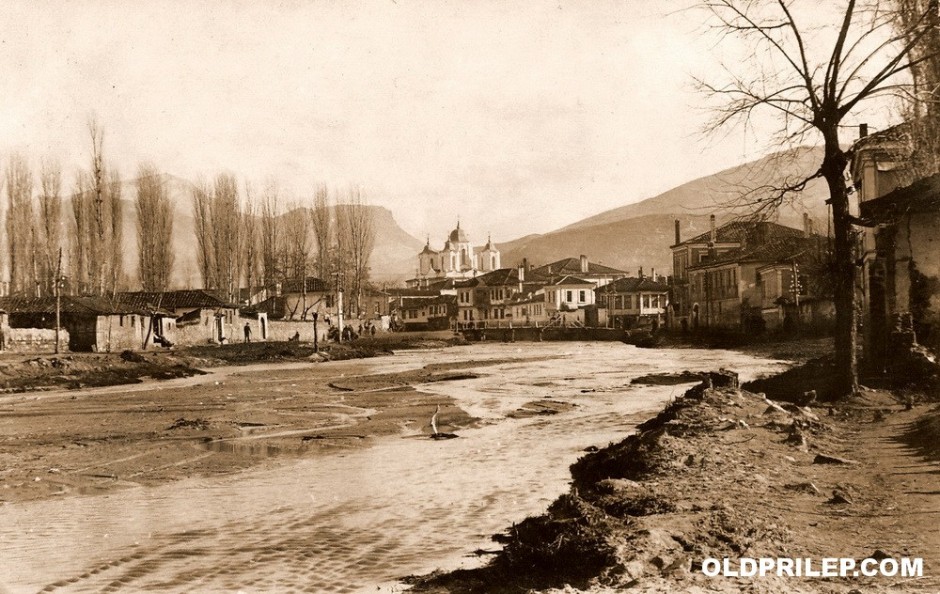 1917: Оревоечка река...