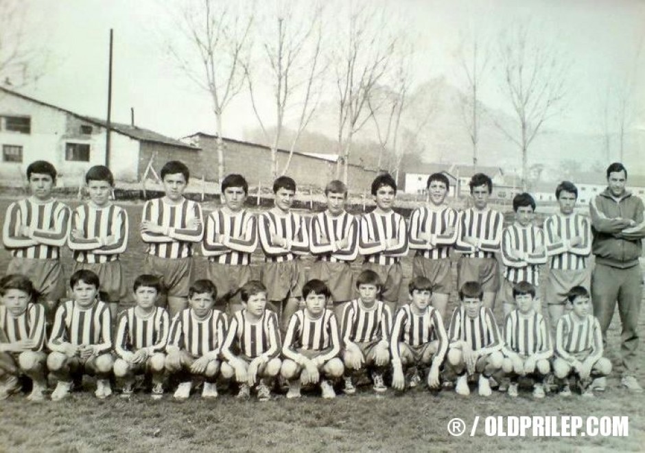 1976: Пионерите од ФК „Победа“.