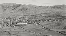 1942: Поглед од Маркови кули кон Прилеп...