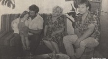 1987: Благоја Спиркоски - Џумерко со својата миленичка - ќерката Марија, сопругата Кица и синот Јовче